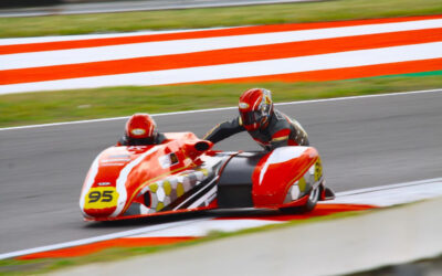 Blackstock/Rosney close in as British Sidecars delight at Cadwell Park Sidecar Revival